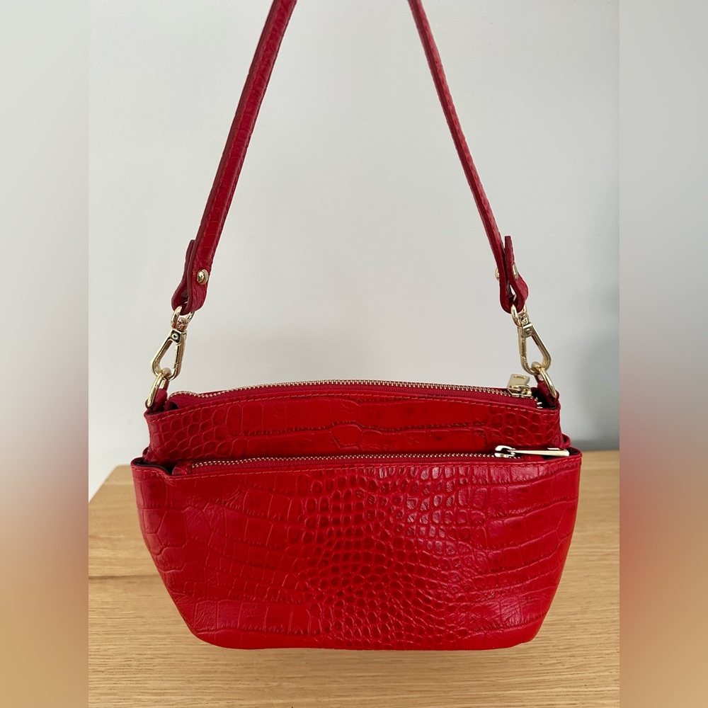 Red crocodile genuine leather Italian bag 🇮🇹